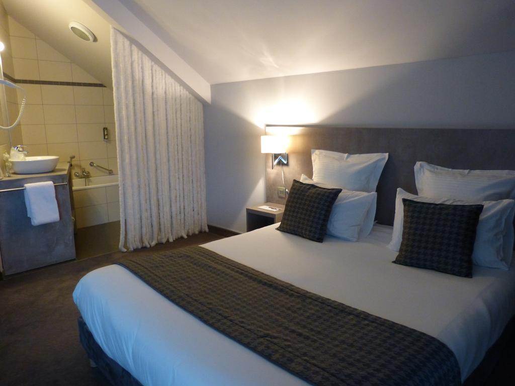 Hotel Saint Daniel Péruwelz Esterno foto