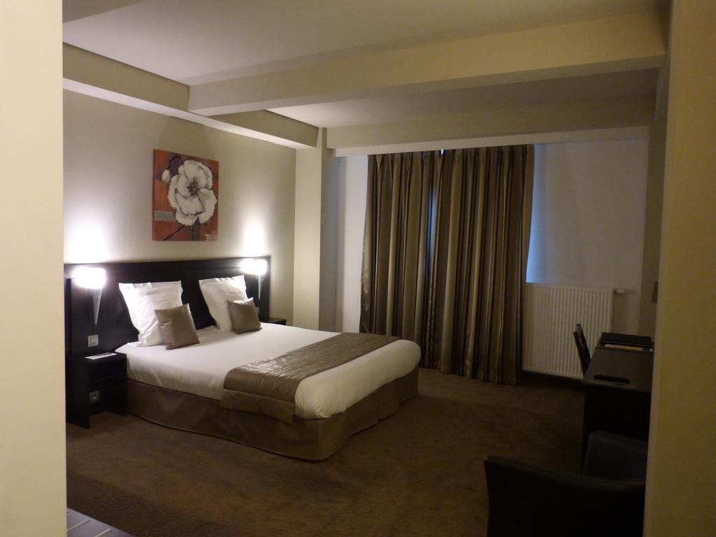 Hotel Saint Daniel Péruwelz Esterno foto