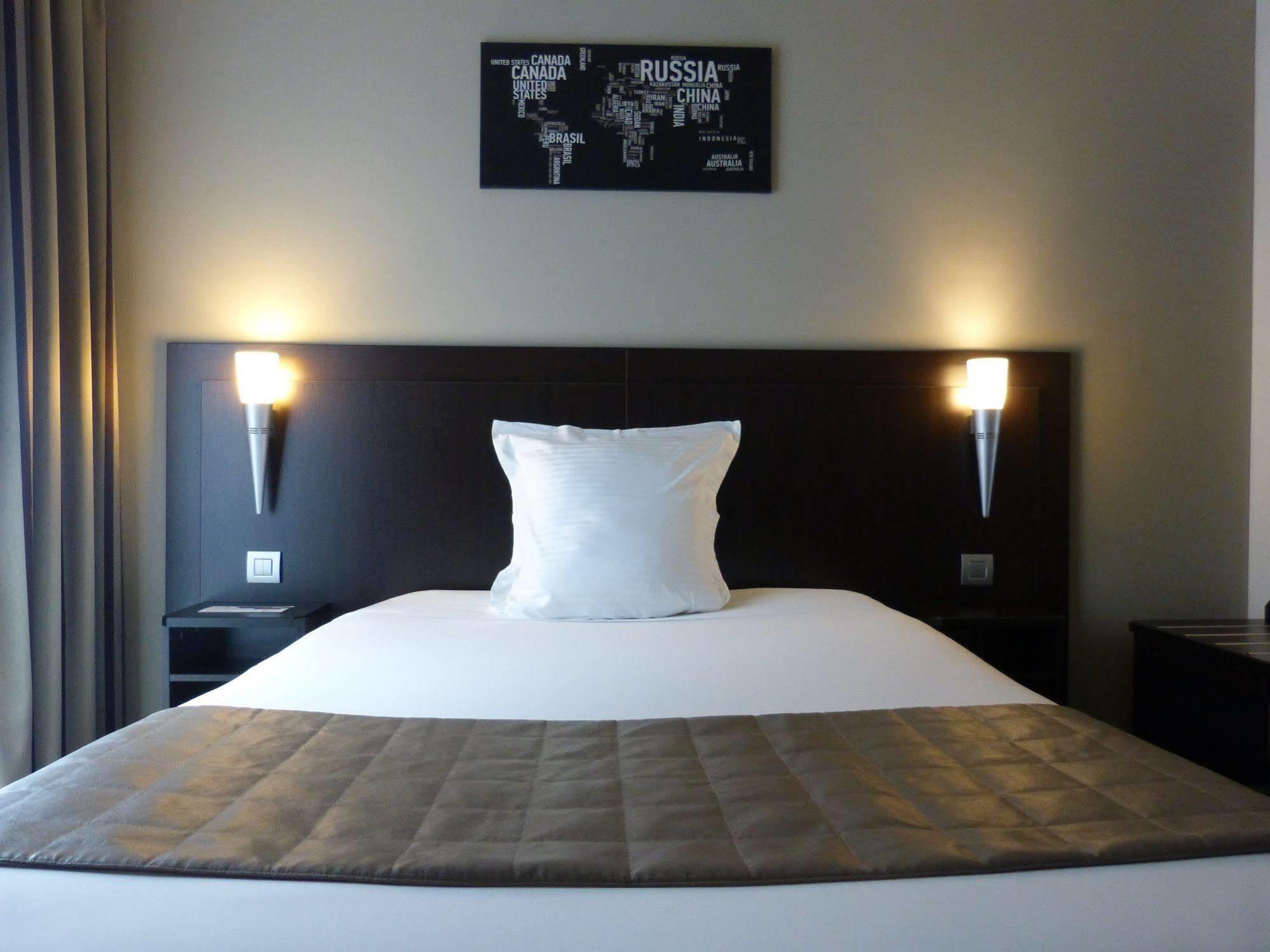 Hotel Saint Daniel Péruwelz Esterno foto
