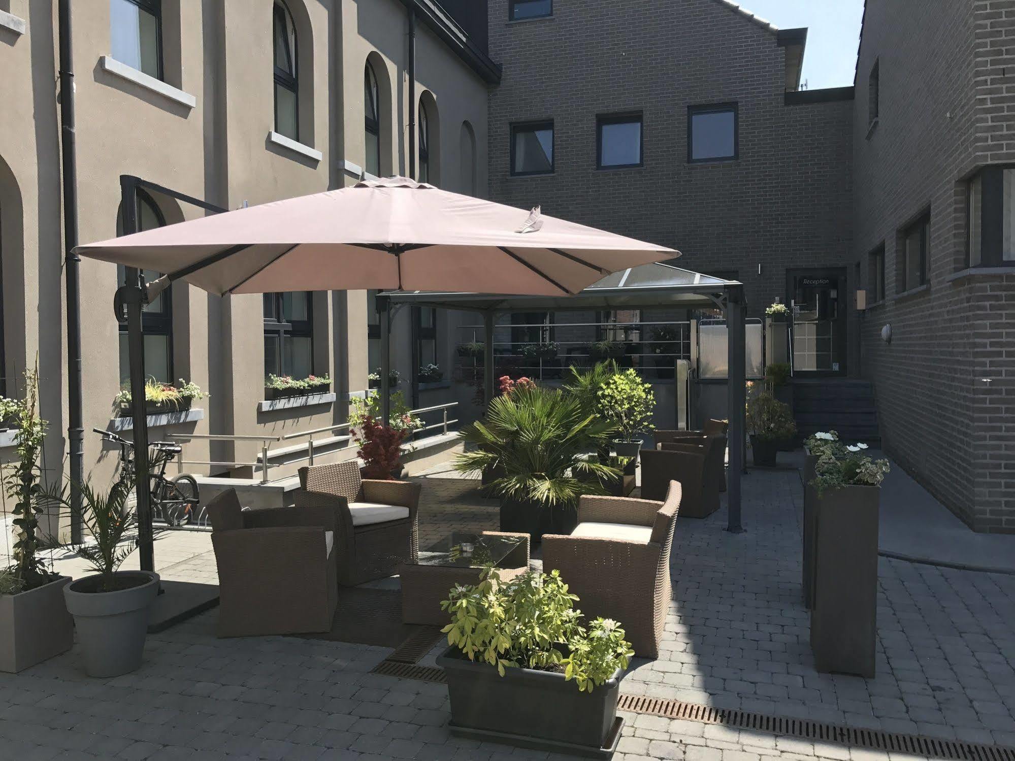 Hotel Saint Daniel Péruwelz Esterno foto