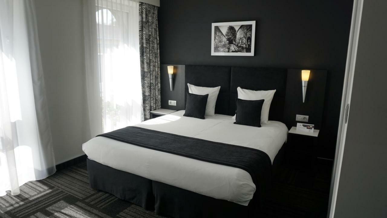 Hotel Saint Daniel Péruwelz Esterno foto